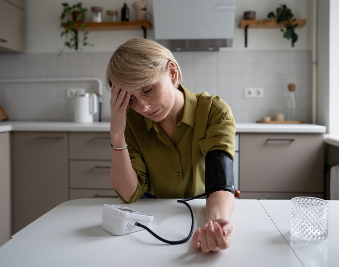 Dangerous High Blood Pressure Symptoms: When to Seek ER Care