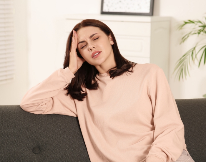 Urgent Care vs ER for Severe Headache | When to Go to ER